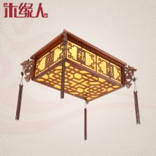 木雕宮燈 光影流轉中的千年匠心