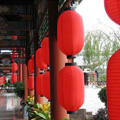 大紅冬瓜燈籠 喜慶裝飾與兒童舞蹈道具的多彩世界